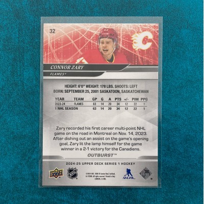 Connor Zary #32
