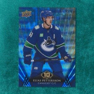Elias Pettersson #10