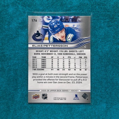 Elias Pettersson #176